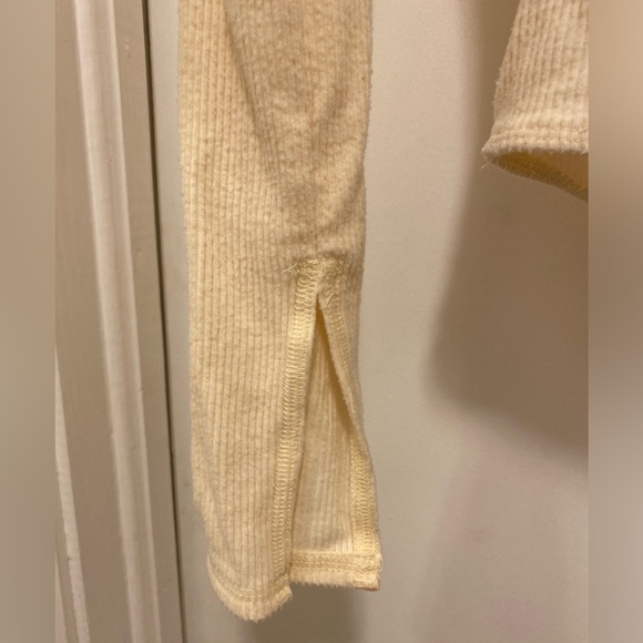 Urban Outfitters Out From Under Long Sleeve Ribbed Button Body Suit Size Medium - Picture 3 of 6